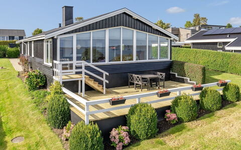 Fani - 150M from the Sea: Veranda, Zuhause, Dach, Haus, Wohngebiet, Tür, Hütte, Estate, Schatten, Balkon