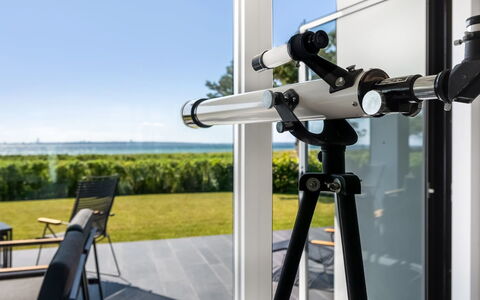 Nille - 30M from the Sea: Holz, Zuhause, Veranda, Deck, Hartholz, Dach, Holzbeize, Holzboden, Eco Hotel