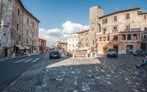 Casa Salvia, Ac, Wifi, Narni: Gebäude, Wand, Fenster, Stadt, Strassenbelag, \Stadt, Fassade, Die Architektur, Nachbarschaft, Strasse