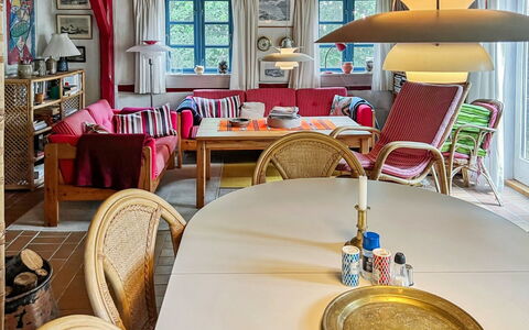 Virpi - 8Km from the Sea: Wohnung, Eigentumswohnung, Estate, Balkon, Villa, Hotel