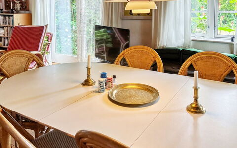 Virpi - 8Km from the Sea: Wohnung, Eigentumswohnung, Estate, Balkon, Villa, Hotel