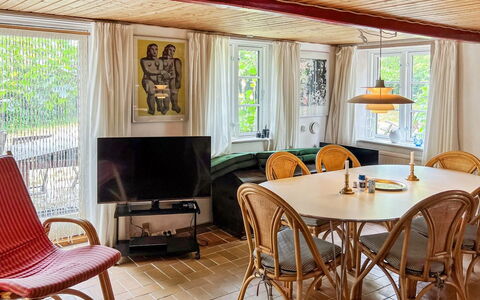 Virpi - 8Km from the Sea: Wohnung, Eigentumswohnung, Estate, Balkon, Villa, Hotel