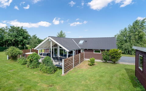 Mika - 800M from the Sea: Zuhause, Hütte, Veranda, Abstellgleis, Bauernhaus, Outdoor Struktur