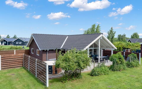 Mika - 800M from the Sea: Zuhause, Hütte, Veranda, Abstellgleis, Bauernhaus, Outdoor Struktur