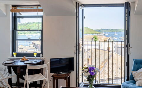 Falmouth 602: Haus, Hütte, Einfrieren, Dorf, Bergdorf, Resort, Schnee, Winter, Alpen