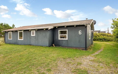Claudine - 700M from the Sea: Haus, Dach, Zuhause, Hütte, Schuppen, Gartenbauten, Abstellgleis, Garten, Blockhaus, Hütte