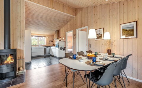 Anelise - 800M to the Fjord: Holz, Interior Design, Flooring, Decke, Fussboden, Zimmer, Möbel, Holzboden, Hartholz, Wohnzimmer