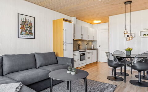Kjera - 2.4Km from the Sea: Interior Design, Möbel, Flooring, Fussboden, Holz, Couch, Wohnzimmer, Decke, Zimmer, Holzboden