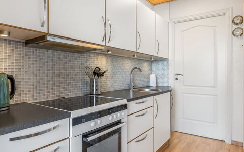 Kjera - 2.4Km from the Sea: Küche, Countertop, Küchengerät, Cabinetry, Major Appliance, Flooring, Holz, Interior Design, Sinken, Armatur