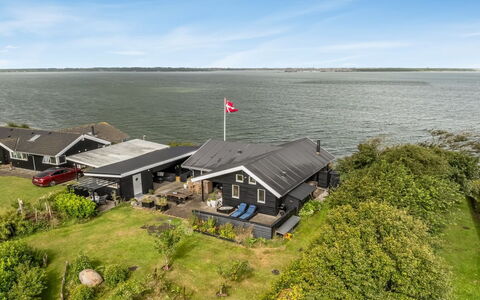 Diderik - 20M to the Fjord: Hütte, Hinterhof, Garten, Gartenbauten, Schuppen, Abstellgleis, Gartenmöbel, Blockhaus, Outdoor Struktur, Hütte