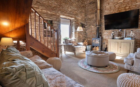 Middle Barn at Blackclough Farm: Möbel, Interior Design, Wand, Couch, Holz, Wohnzimmer, Flooring, Decke, Fussboden, Zuhause