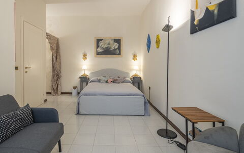 Casa Gioia In Lucca: Möbel, Interior Design, Wand, Fussboden, Flooring, Bett, Schlafzimmer, Decke, Zimmer, Textil