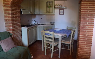 Arco Piccolo: Möbel, Interior Design, Flooring, Holz, Küchengerät, Küche, Fussboden, Major Appliance, Zimmer, Decke