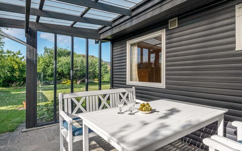 Sampsa - 75M from the Sea: Dachdecken, Hütte, Haus, Dach, Zuhause, Bauernhaus, Hütte, Estate, Dorf