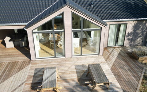 Aarthi - 575M from the Sea: Hütte, Hinterhof, Garten, Gartenbauten, Schuppen, Abstellgleis, Gartenmöbel, Blockhaus, Outdoor Struktur, Hütte