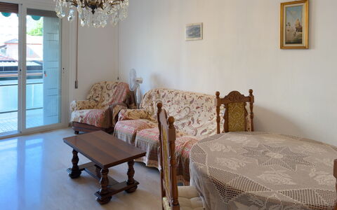 Casa Francy - Arma Di Taggia: Möbel, Interior Design, Flooring, Fussboden, Holz, Zimmer, Decke, Tabelle, Beleuchtung, Wohnzimmer