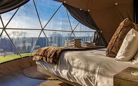 Knole Luxury Dome: 