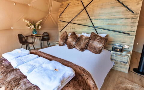 Scotney Luxury Dome: 