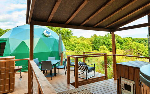 Scotney Luxury Dome: 