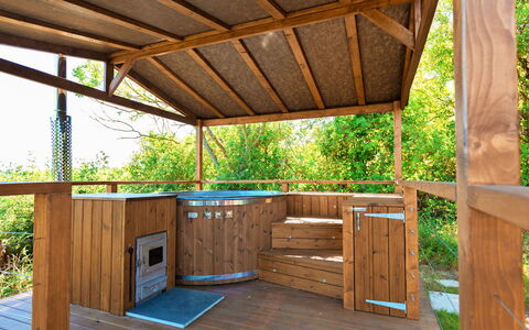 Scotney Luxury Dome: 