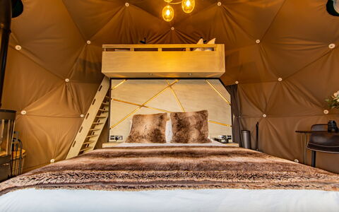 Chartwell Luxury Dome: Beleuchtung, Design, Zelt, Camping, Bedding, Schlafzimmer