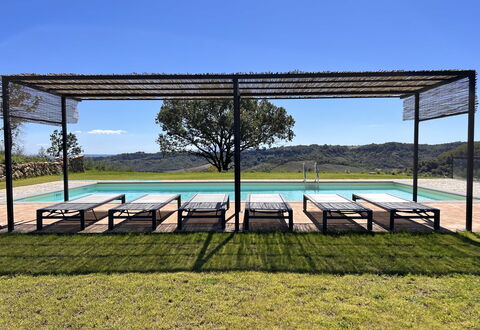 Villa Sassinoro: Schwimmbad, Schatten, Outdoor Struktur, Landscaping, Pergola, Resort, Pavillon, Eco Hotel, Gartenmöbel