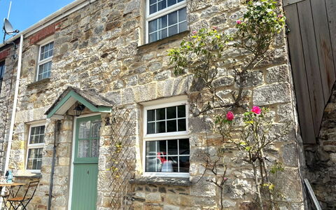 Rosehip Cottage: Schwimmbad, Resort, Hotel, Balkon, Ferienort, Strandresort, Tropen, Gartenmöbel, Thermae