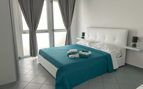 Case Martorelli - Belvedere Marittimo: Möbel, Fussboden, Flooring, Interior Design, Zimmer, Schlafzimmer, Bett, Bedding, Stuhl, Bettrahmen