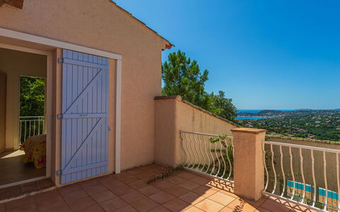 Manureva: Wohngebiet, Zuhause, Wohnung, Balkon, Estate, Vorort, Villa