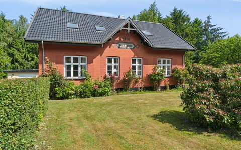 Marit - 1.5Km from the Sea