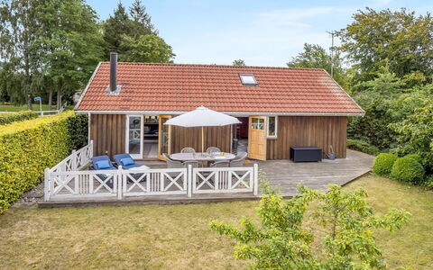 Elviira - 200M from the Sea: Zuhause, Hütte, Veranda, Abstellgleis, Bauernhaus, Outdoor Struktur