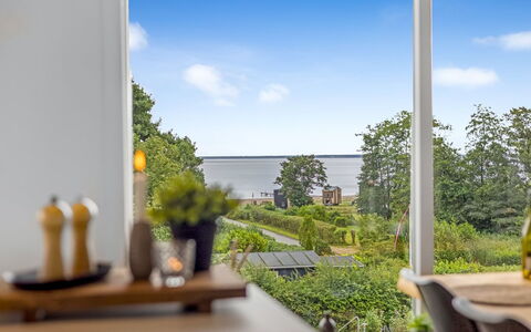 Kalevi - 150M from the Sea: Möbel, Interior Design, Holz, Decke, Flooring, Fussboden, Holzboden, Küche & Esszimmer Tisch, Tabelle, Light Fixture