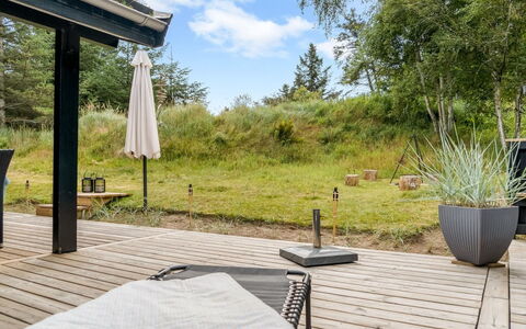 Nahuel - 1Km from the Sea: Blau, Strauch, Hütte, Ground, Garten, Estate, Schatten, Landscaping, Bauernhaus, Eco Hotel
