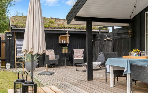 Nahuel - 1Km from the Sea: Blau, Strauch, Hütte, Ground, Garten, Estate, Schatten, Landscaping, Bauernhaus, Eco Hotel