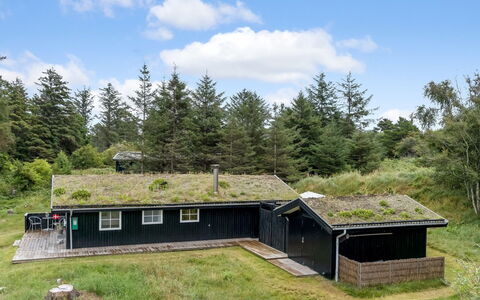 Nahuel - 1Km from the Sea: Blau, Strauch, Hütte, Ground, Garten, Estate, Schatten, Landscaping, Bauernhaus, Eco Hotel