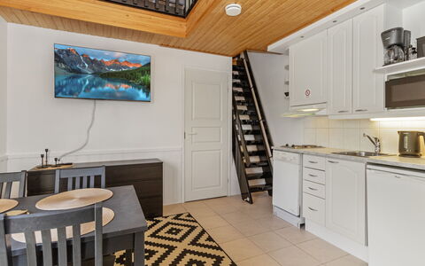 Levin Lumi: Flooring, Fussboden, Interior Design, Holz, Möbel, Decke, Zimmer, Wohnung, Holzboden, Holzbeize