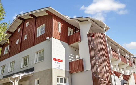 Levin Lumi: Urban Design, Wohnung, Verbundwerkstoff, Abstellgleis, Balkon, Daylighting