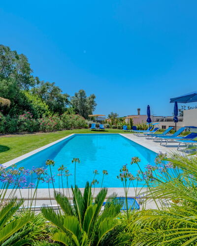 Suites Sunny Hill 202.2
