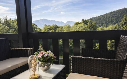 Am Obersalzberg: Möbel, Stuhl, Balkon, Tisch Im Freien, Gartenmöbel, Gebirge, Veranda, Schatten, Hartholz, Kaffetisch
