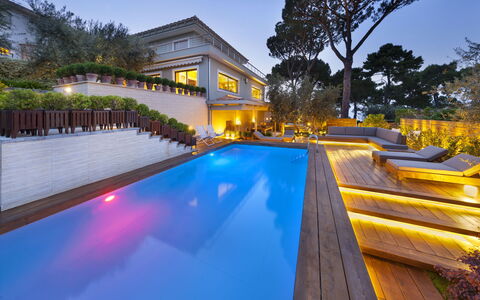 Villantonella: Schwimmbad, Resort, Wohngebiet, Zuhause, Estate, Eco Hotel, Verbundwerkstoff, Thermae, Villa, Villa