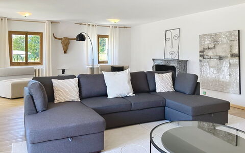 Champ de Brent: Möbel, Couch, Flooring, Interior Design, Wohnzimmer, Fussboden, Tabelle, Zuhause, Wohnung