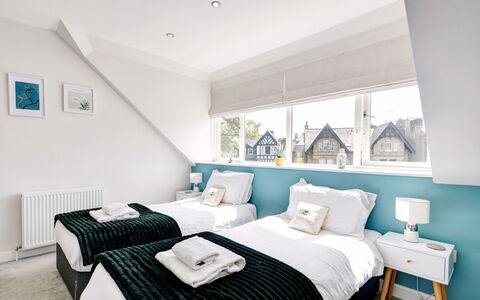 Harrogate 608: Interior Design, Schlafzimmer, Zuhause, Linens, Bedding, Bettdecke, Decke, Bett, Fussboden, Möbel