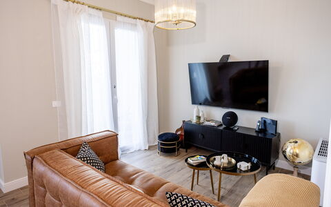 Casa Coccinella: Möbel, Interior Design, Flooring, Couch, Wohnzimmer, Holz, Fussboden, Zimmer, Zuhause, Wohnung
