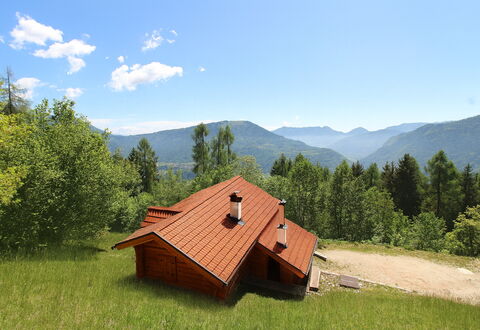 Baita Costa Di Gial: Hügel, Berg, Haus, Hütte, Hochland, Dach, Landschaft, Ländliches Gebiet, Grundstueck, Bergstation