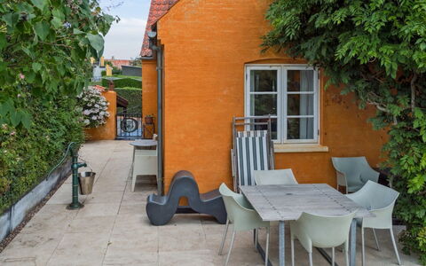 Adelita - 300M from the Sea: Wohnung, Eigentumswohnung, Estate, Balkon, Villa, Hotel