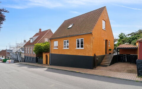 Adelita - 300M from the Sea: Wohnung, Eigentumswohnung, Estate, Balkon, Villa, Hotel