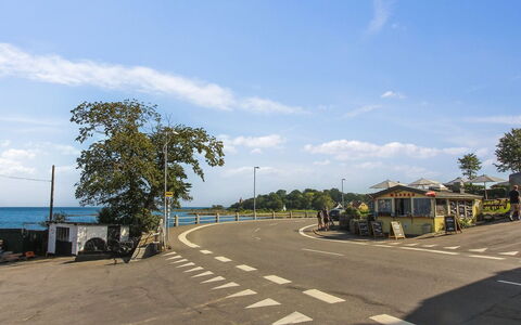 Adelita - 300M from the Sea: Wohnung, Eigentumswohnung, Estate, Balkon, Villa, Hotel