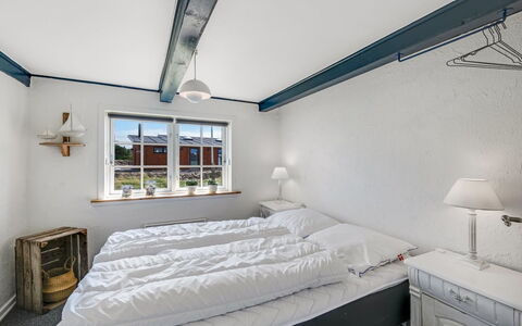 Reinhard - from the Sea: Decke, Fussboden, Flooring, Interior Design, Möbel, Zuhause, Schlafzimmer, Bett, Zimmer, Bedding