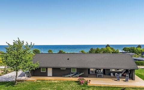 Siljan - 400M from the Sea: Dachdecken, Hütte, Haus, Dach, Zuhause, Bauernhaus, Hütte, Estate, Dorf