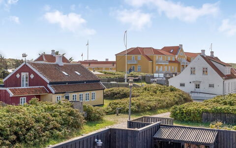 Albine - 150M from the Sea: Gebäude, Wand, Dach, Haus, Wohngebiet, Zuhause, Die Architektur, Fassade, Landschaft, Grundstueck
